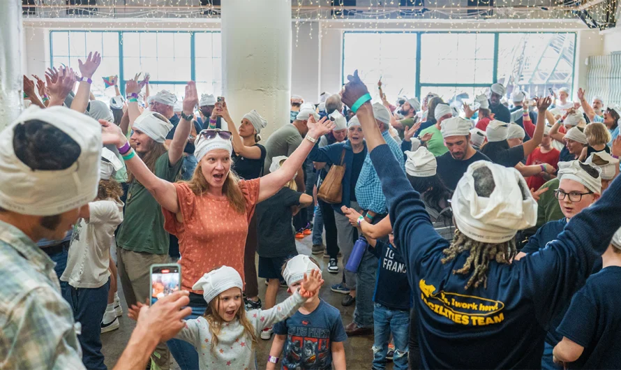 Missouri museum achieves world record for largest gathering of people with underwear on their heads