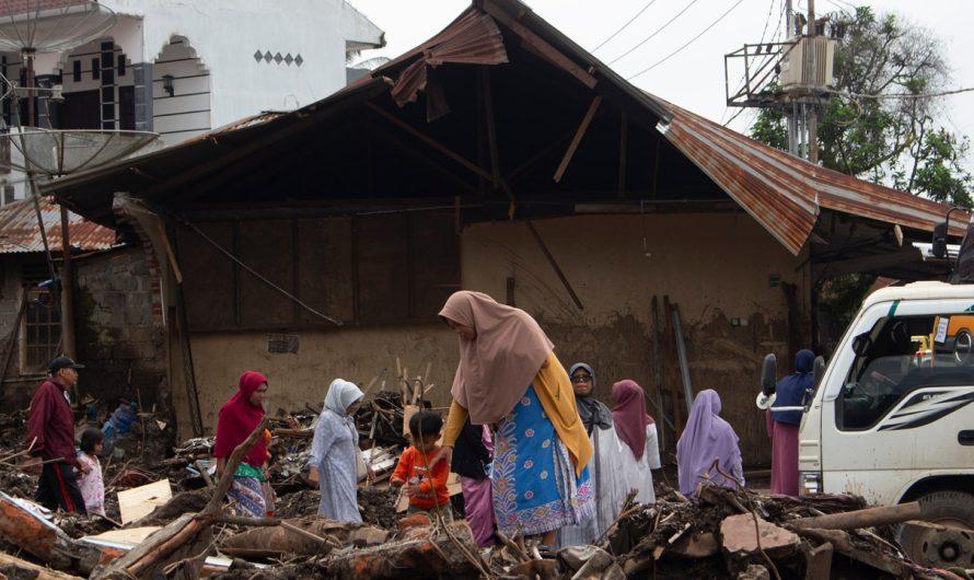 After dozens die in floods, Indonesia seeds clouds to block rainfall