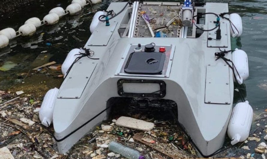 Autonomous trash-gobbling robot boat wages war on waterway waste