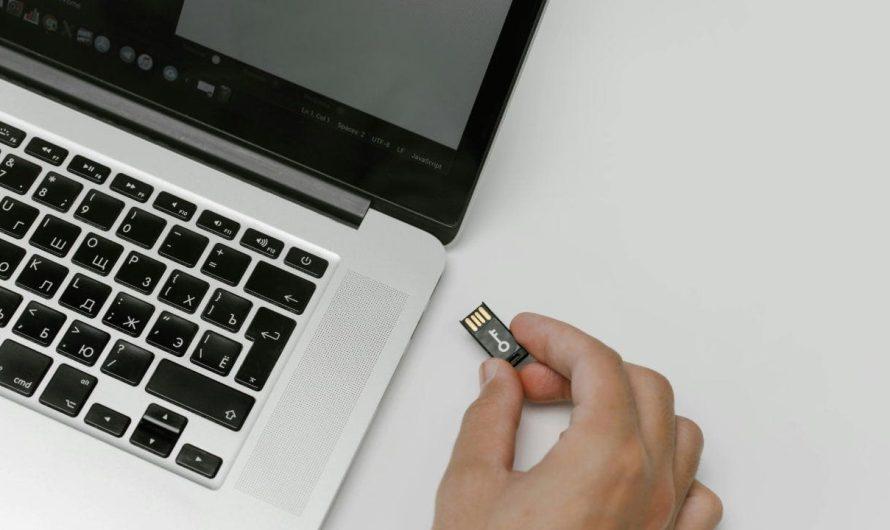 Hackers using malware to steal data from USB flash drives